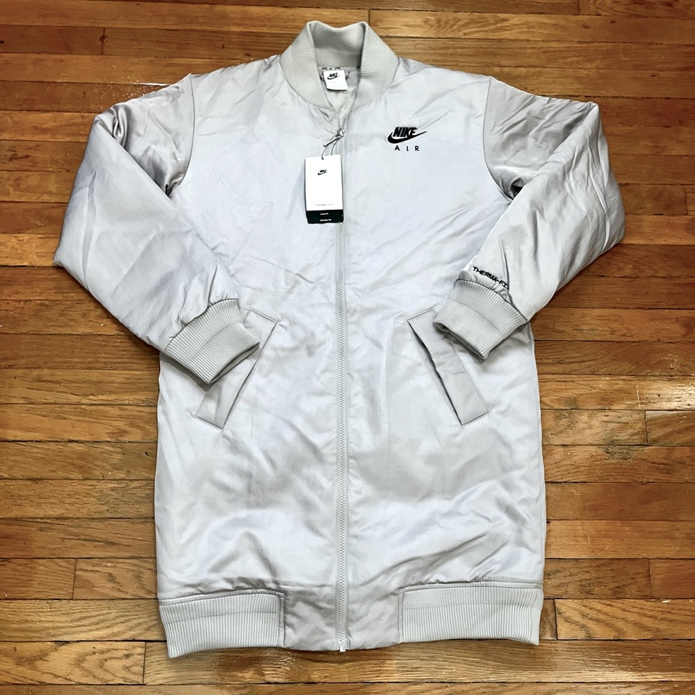 NWT XS silver Nike Air Therma-Fit extra long Bomber Jacket (/blanket)